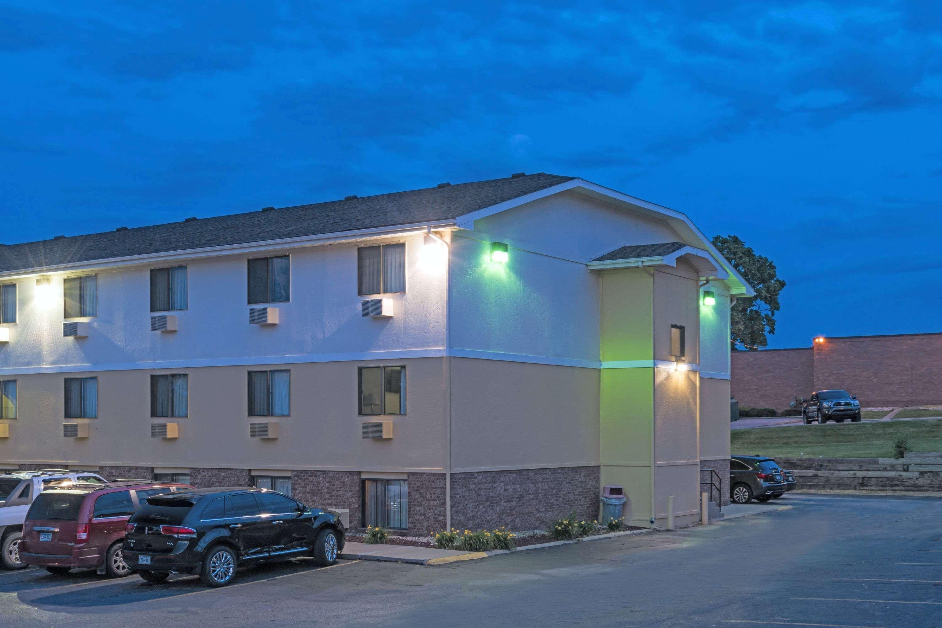 מלון Super 8 By Wyndham Omaha Ne מראה חיצוני תמונה